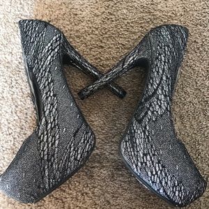 Foreign Exchange Heels